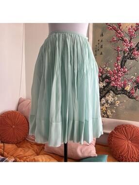 Cynthia Rowley Mint Blue 100% Silk Pleated Chiffon Skirt Size 2 Modest Classic